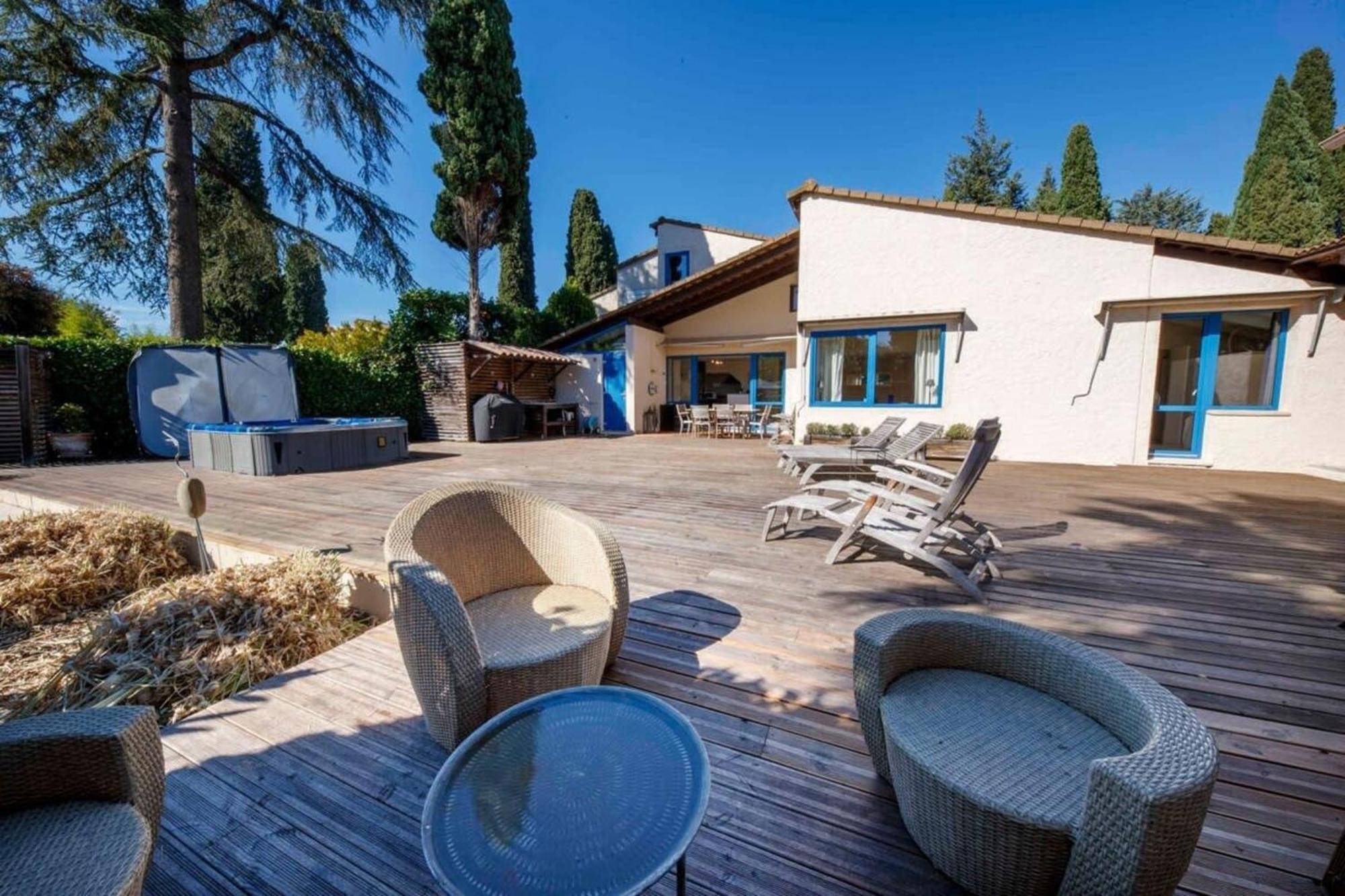 06V - Beautiful Villa With Spa Pool And Tennis ビオ エクステリア 写真
